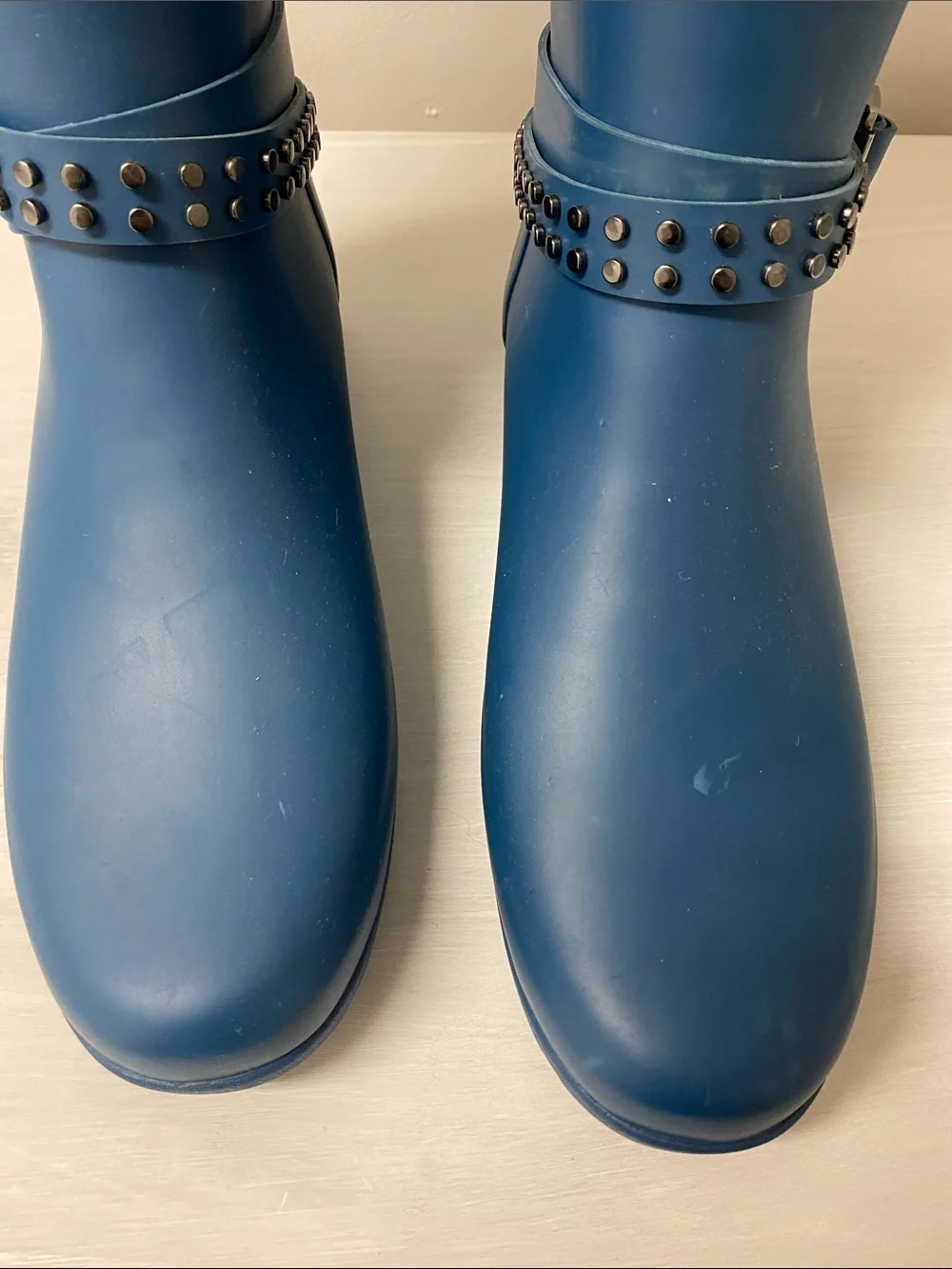 Hunter Tall Blue Studded-Trim Rain Boots